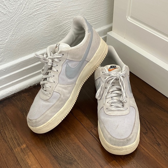 Nike Air Sneakers - Picture 1 of 7